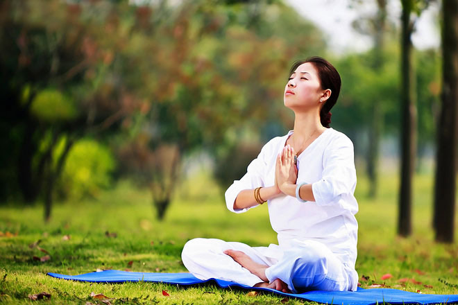 女人生理期减少疼痛的三个瑜伽体式