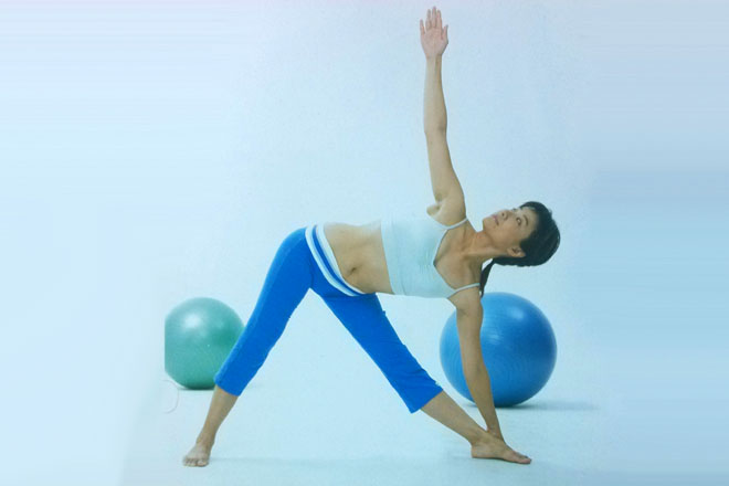 瘦腰瑜伽-三角伸展式