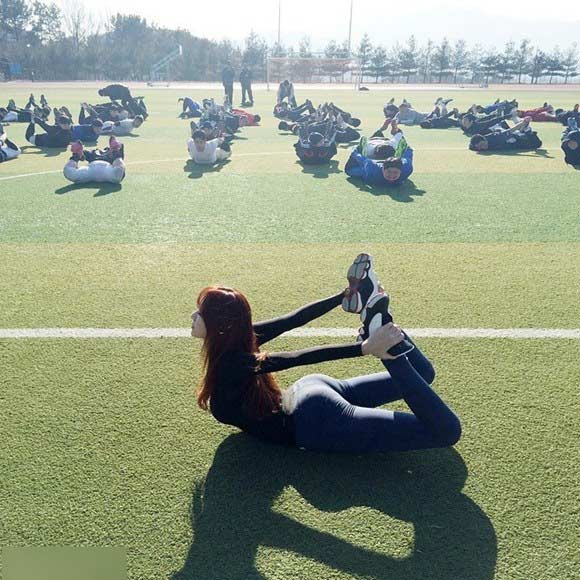韩最美体育老师秀瑜伽