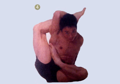 瑜伽体式-威宛恰第一式
