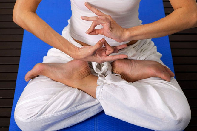 如何用瑜伽法来治疗静脉曲张？