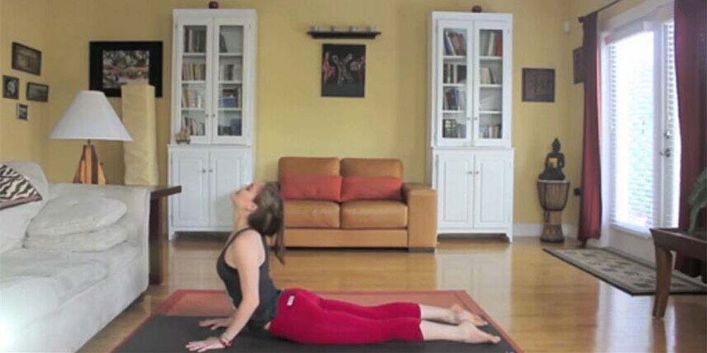 30天瑜伽挑战：胸部和肩部瑜伽锻炼