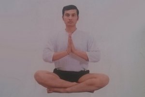 印度瑜伽坐姿体式—简单坐姿