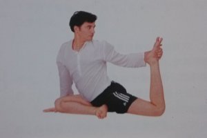 印度瑜伽美背瑜伽—单腿鸽王第一