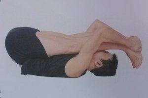 瑜伽体式-脸朝上背部伸展第二式