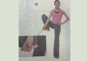 瑜伽体式-单腿站立伸展式变化式四