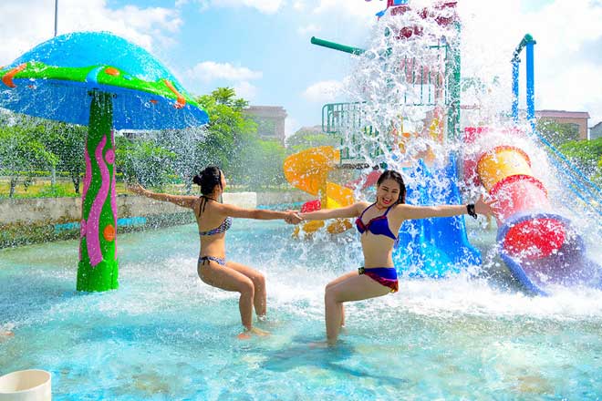 水上瑜伽助你清凉舒爽的度过炎炎夏日