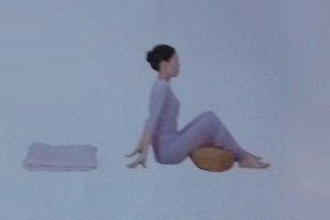 更年期瑜伽—瑜伽枕辅助放松束角