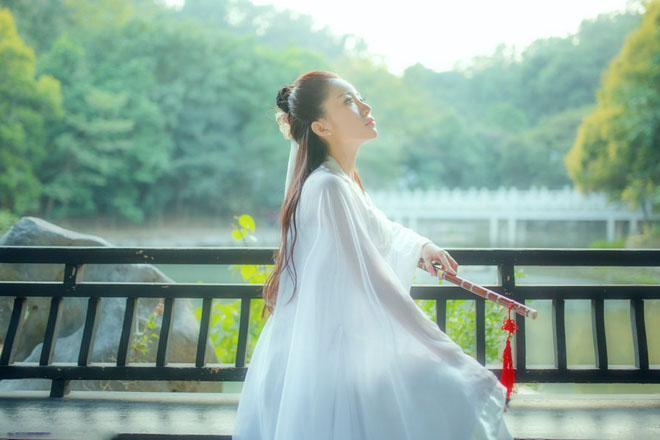 <b>拒绝视力受损，瑜伽舒肝润眼</b>