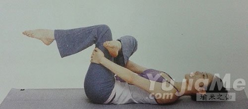 看着电视翘美臀3