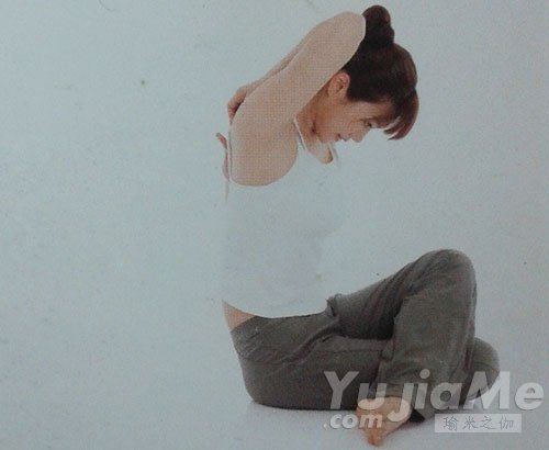 手臂和肩关节的伸展错误动作
