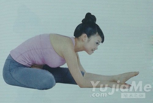 半莲花单腿背部伸展式4