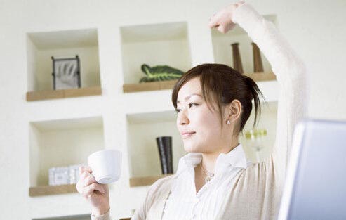 早晨不想上班 练瑜伽保持好心情